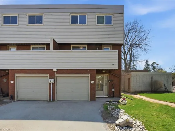 23 Watsons Ln #10, Hamilton, ON L9H 5G9