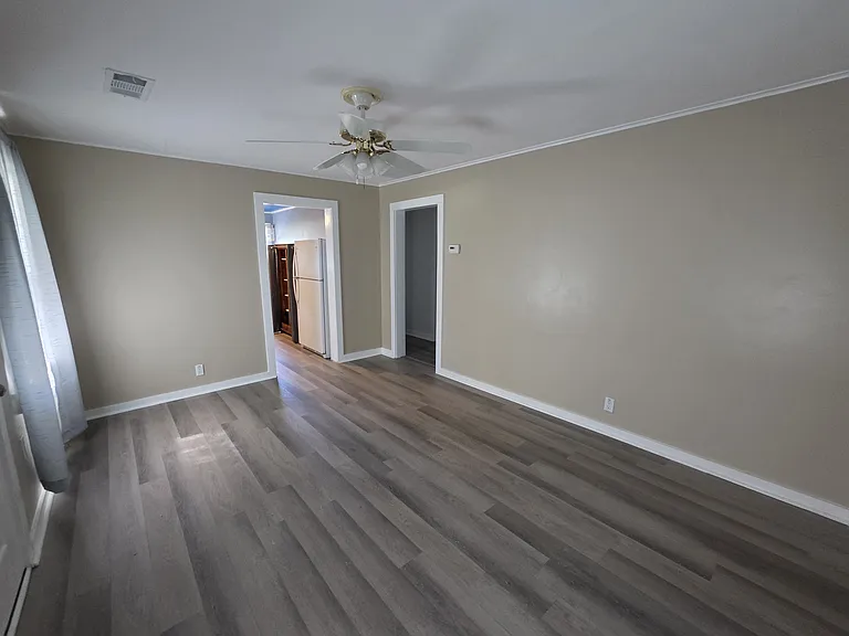 603 S Cherry St — Photo 5
