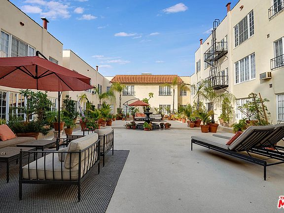 3rd image of 1345 N Hayworth Ave APT 214