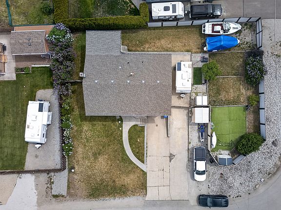 3rd image of 3163 McCoy Rd
