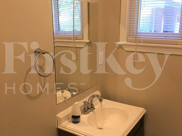3393 Woods Dr — Photo 20