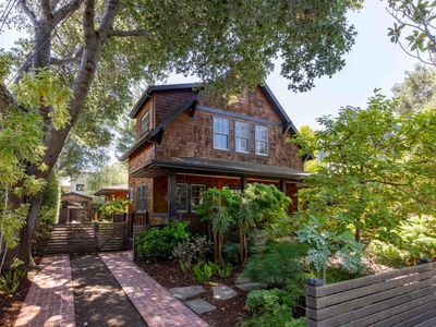 154 Bryant St, Palo Alto, CA, 94301