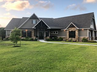 732 Rustic Oaks, Angleton, TX 77515