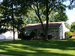 3605 Sigwalt St, Rolling Meadows, IL 60008