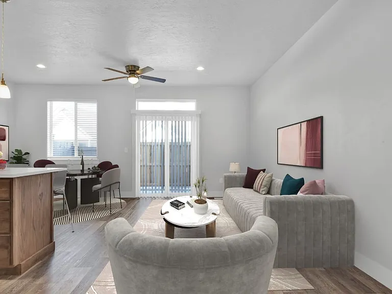 Walnut Creek Townhomes — Photo 8