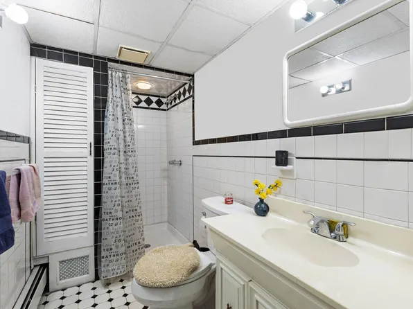 423 Fairmount Avenue image 12 of 18