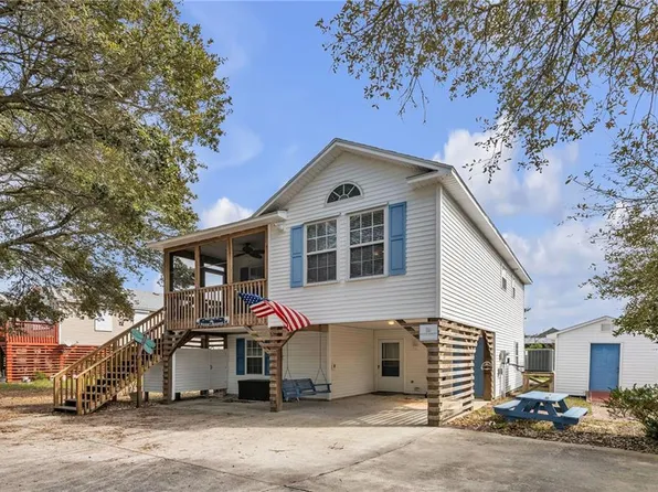 115 E Crocker Rd, Nags Head, NC 27959