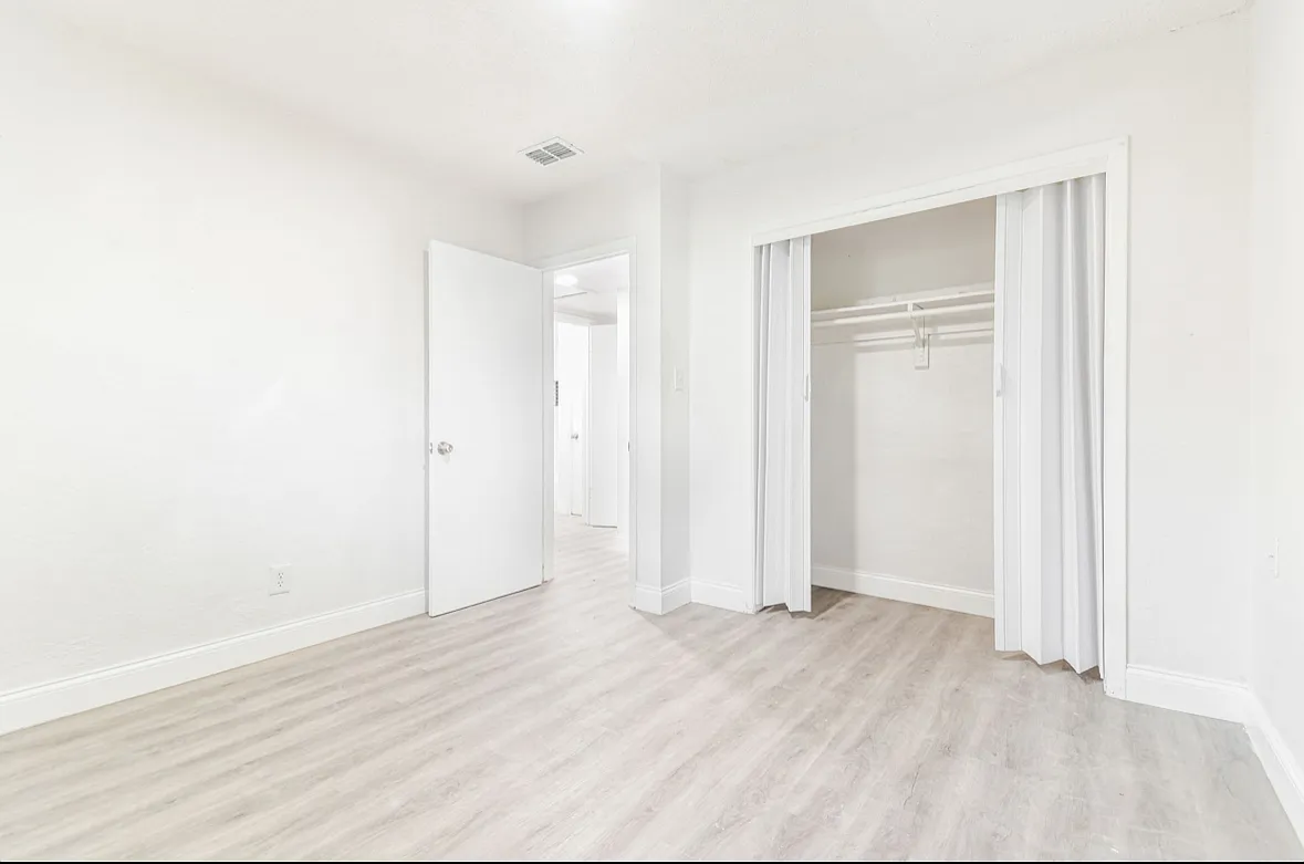 3 bed, 1152 sqft, $2,000 — Photo 2