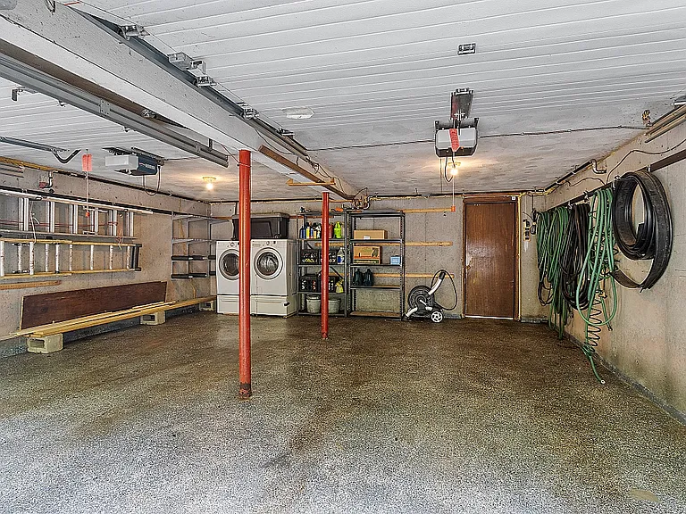 21 Eldridge Rd — Photo 35