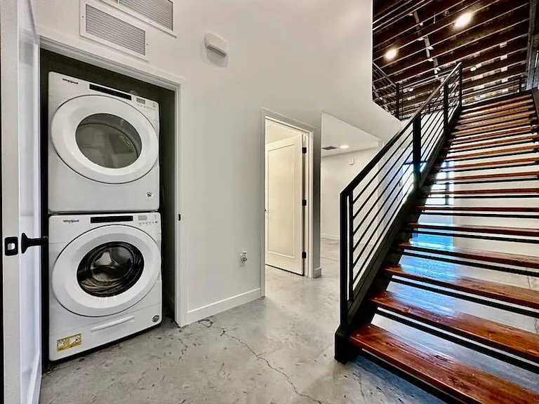 S2 Loft - Studio, 2 Bathroom
