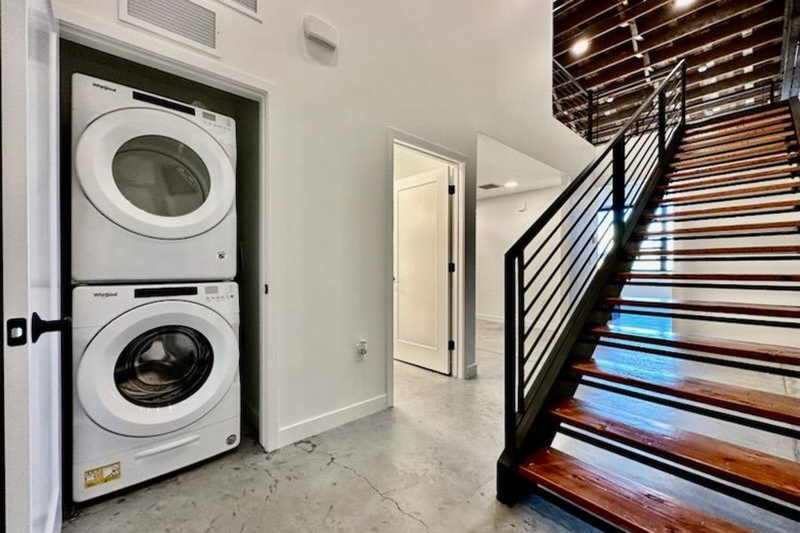 S2 Loft - Studio, 2 Bathroom