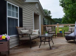 6915 Daffodil Ln, Bluff City, TN 37618
