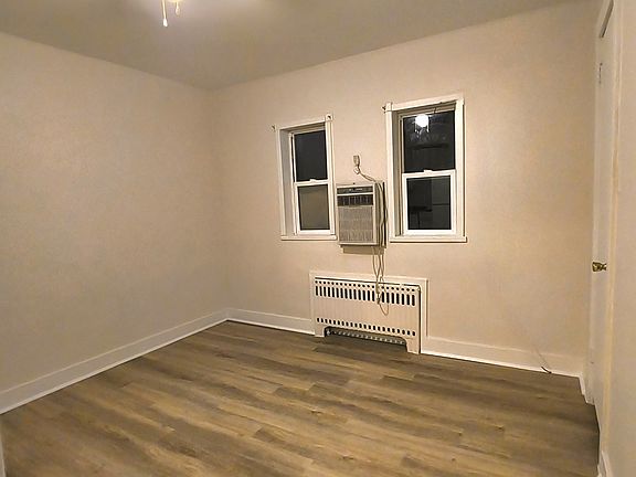 5th image of 163 N Rosewood Ave Unit B2