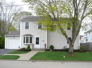 210 Pinecrest Dr, Pawtucket, RI 02861