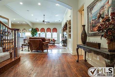4th image of 1805 Lakeshore Ct