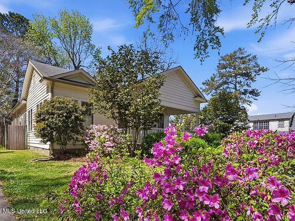 2nd image of 1835 Lyncrest Ave