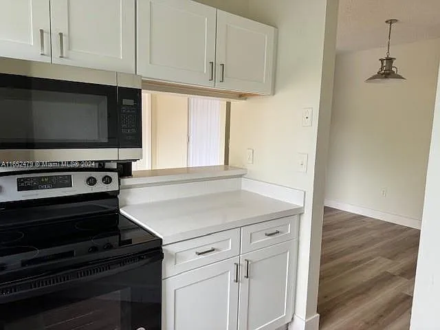 2 bed, 854 sqft, $2,300 — Photo 1