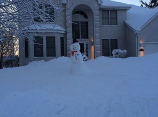 2485 Haverton Rd, Mendota Heights, MN 55120