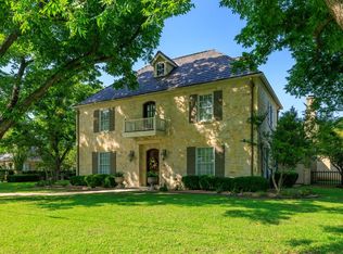 707 W Creek St, Fredericksburg, TX 78624