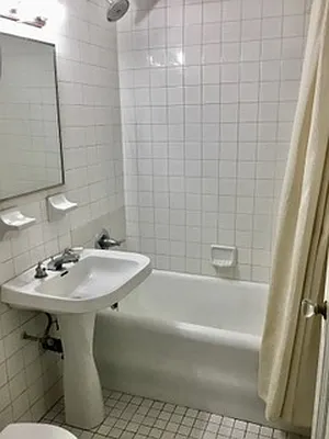 Rented by E Realty International Corp | media 12