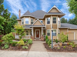 490 Edgewood Dr, Silverton, OR 97381