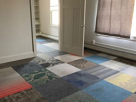 5th image of 421 University Ave W #5