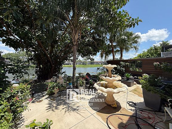 2nd image of 4007 Muriel Pl