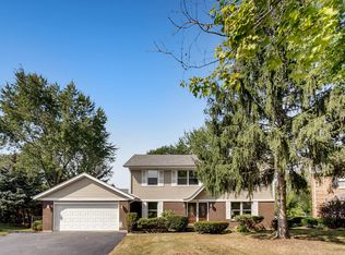 9 Hobson Ct, Woodridge, IL 60517