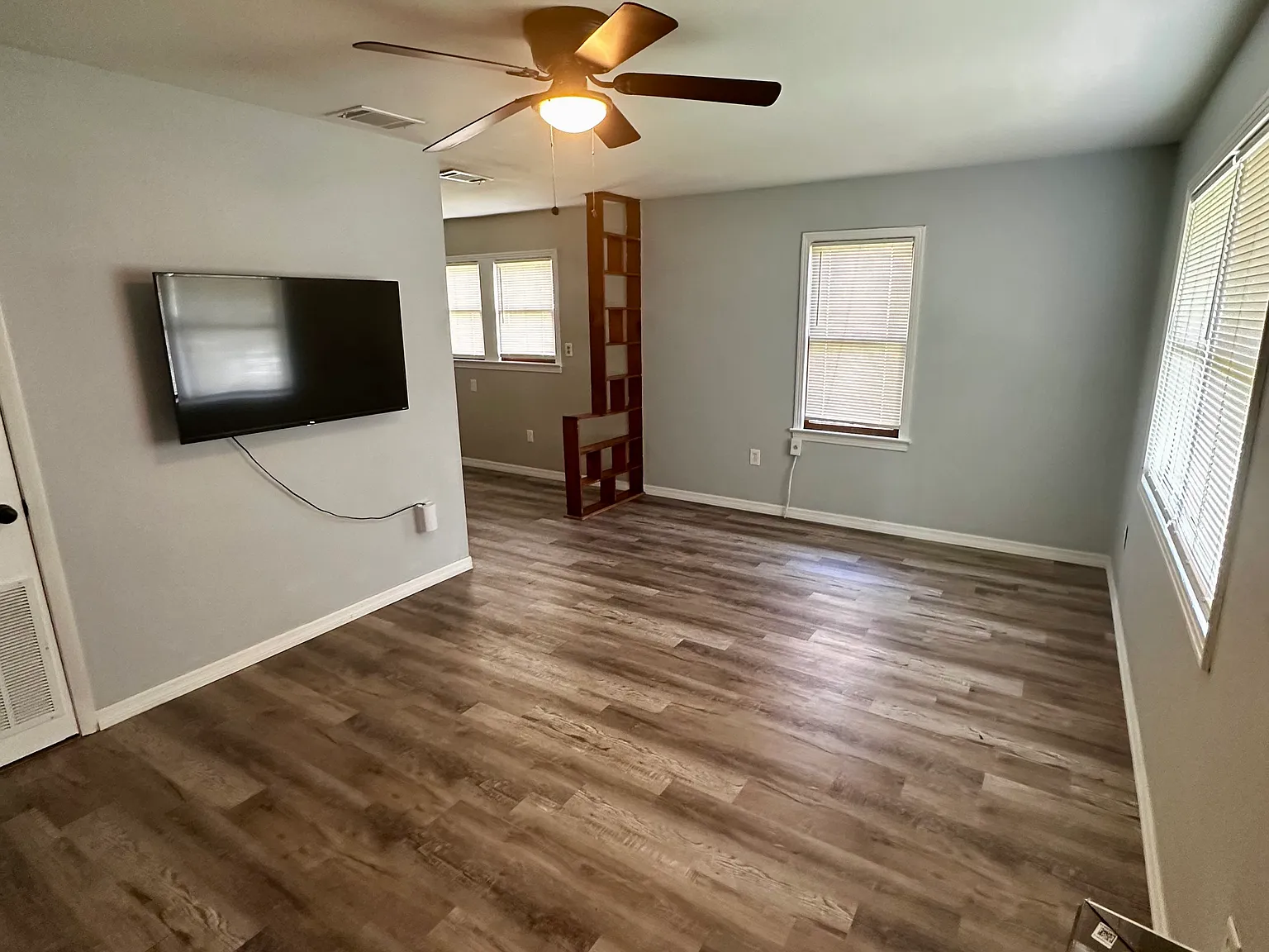 7809 Almark St — Photo 1