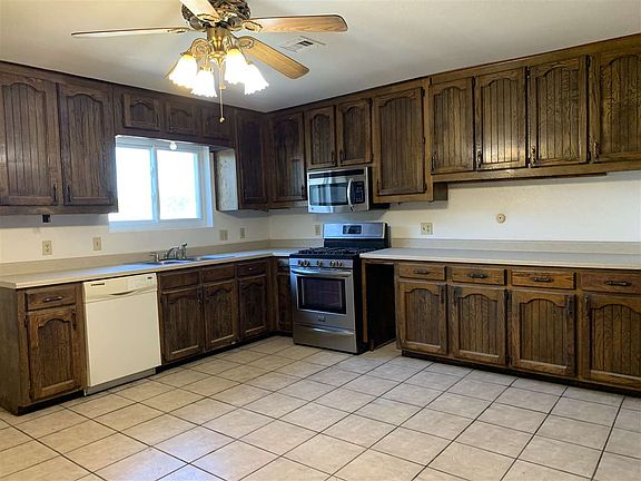 3rd image of 2891 W Patricia Ln