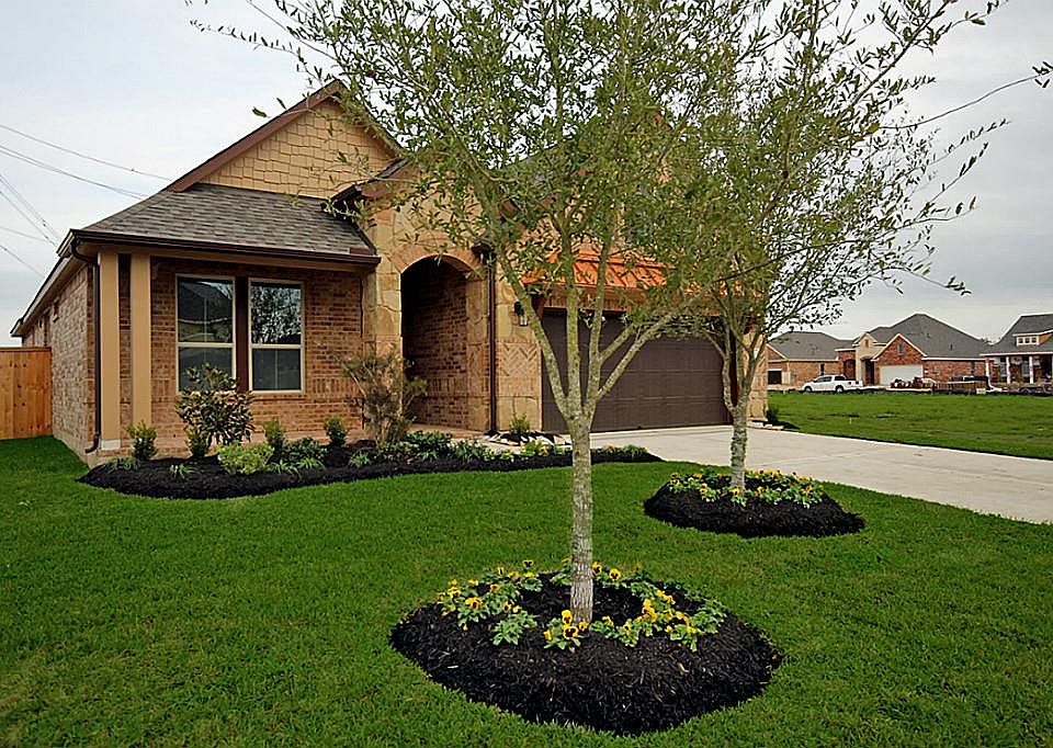 1st image of 2801 Baywater Creek Ln