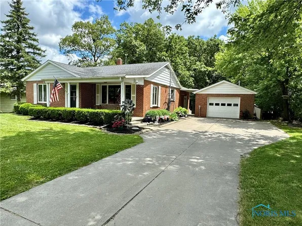 1585 S Clinton St, Defiance, OH 43512