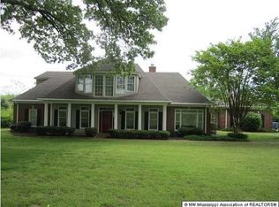 5050 Rolling Pine Cir E, Olive Branch, MS 38654