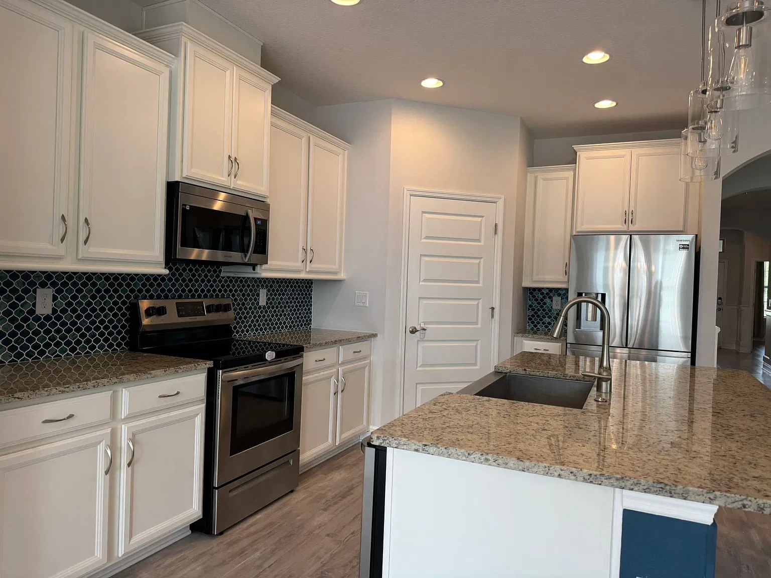 4 bed, 2117 sqft, $3,500 — Photo 4