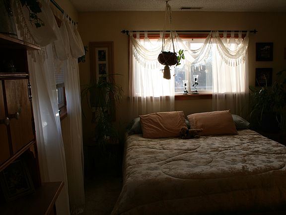 5th image of 1414 S Tacoma St