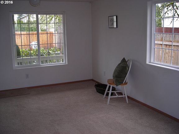 3rd image of 501 SE 8th Pl #C9