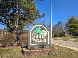 18007 University Park Dr, Livonia, MI 48152