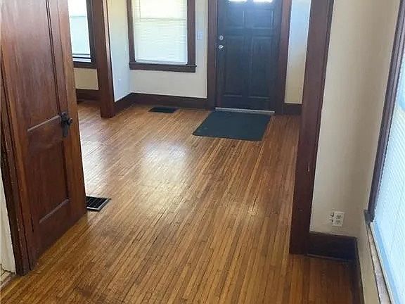 2nd image of 120 Pioneer St