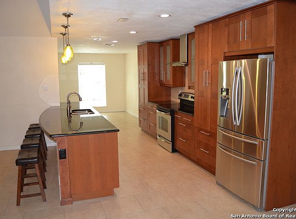 3rd image of 14107 Parkhurst Dr