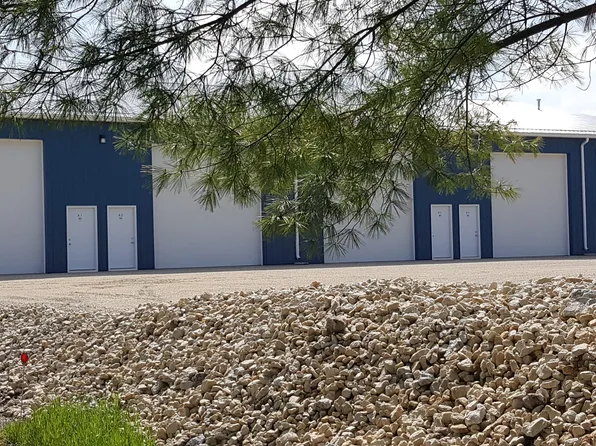 11950 N Pine Rd #10, Syracuse, IN 46567