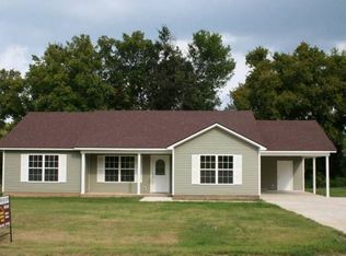 910 Granite Dr, Newbern, TN 38059