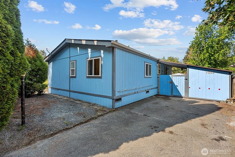 4th image of 20277 80th Avenue NE #55