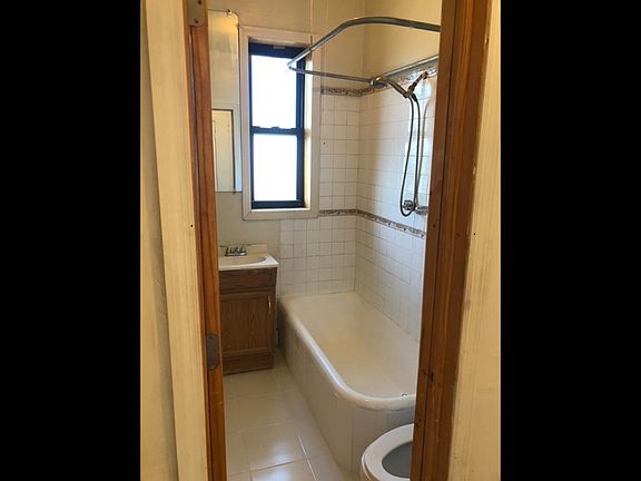 5th image of 261 14th St #D4