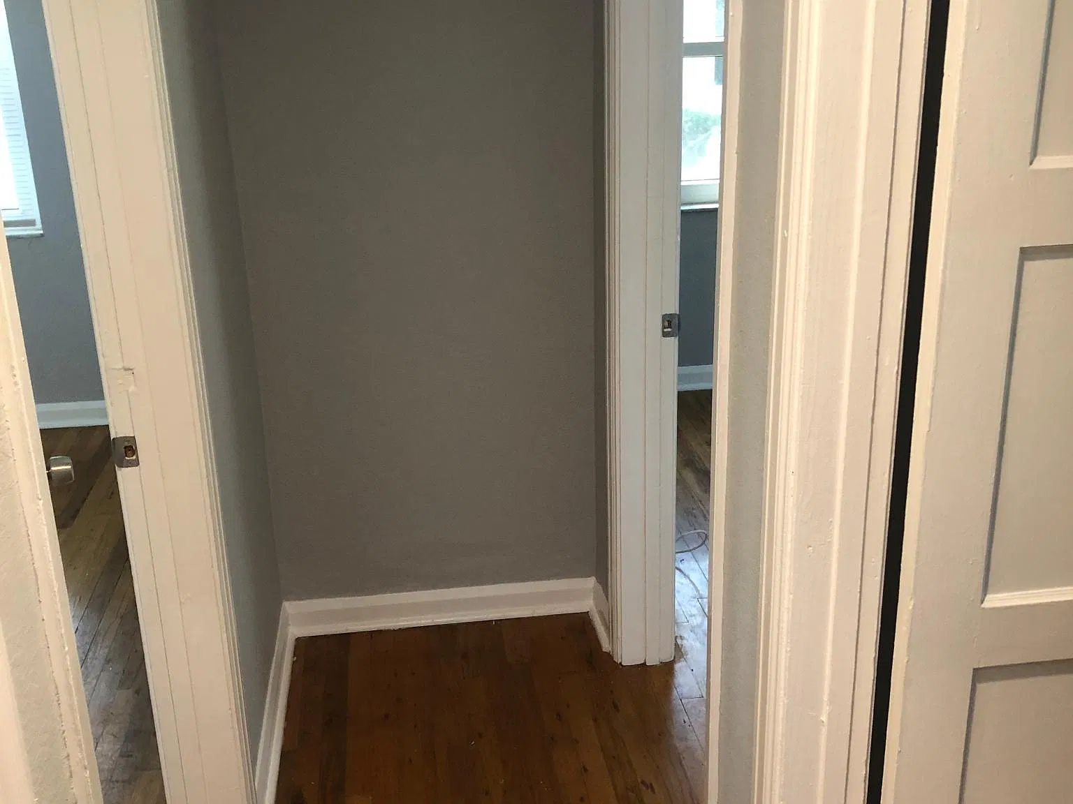 3 bed, 1150 sqft, $2,180 — Photo 2
