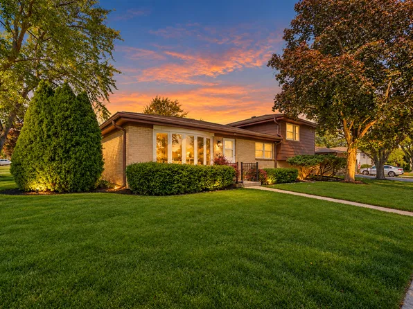 36 S Highview Ave, Addison, IL 60101