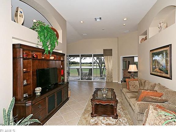 3rd image of 6851 Ascot Dr Unit 201