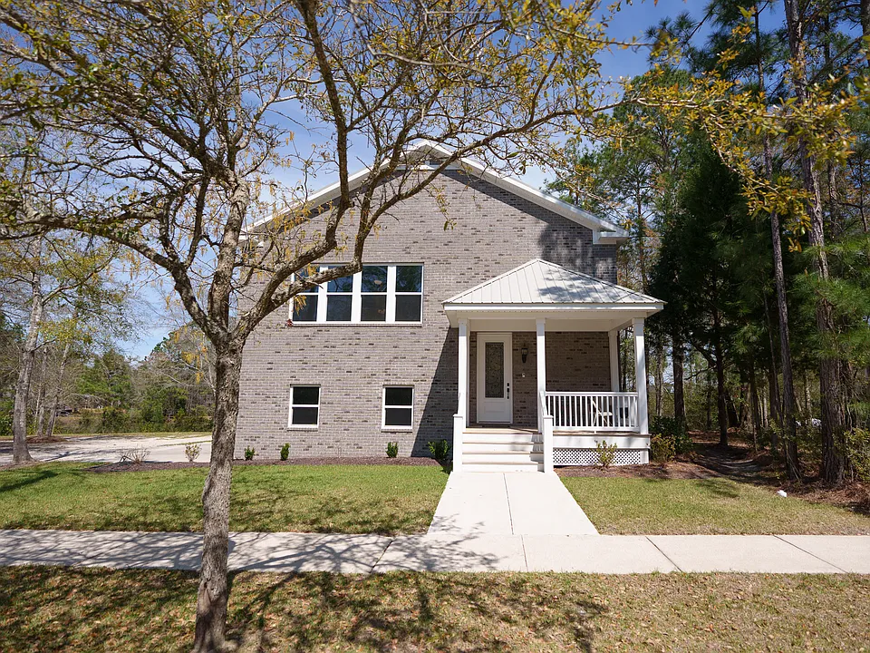 60 Madison Dr