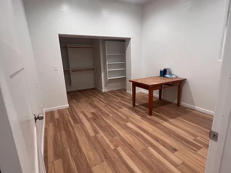 624 Richmond Dr NE — Photo 5