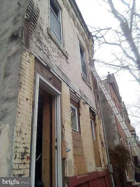 2341 N Carlisle St photo 1