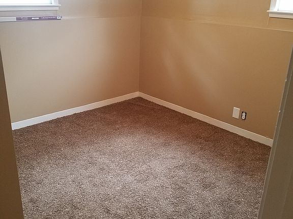 4th image of 2405 S 123rd St